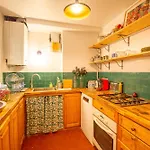 Wonderful Typical Flat 3 Bedrooms / 6 Pax Lägenhet *