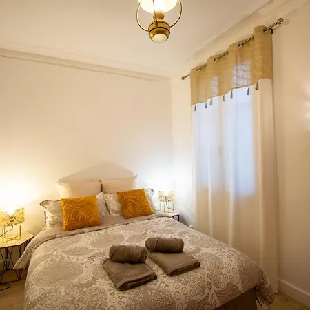 Daire Wonderful Typical Flat 3 Bedrooms / 6 Pax *