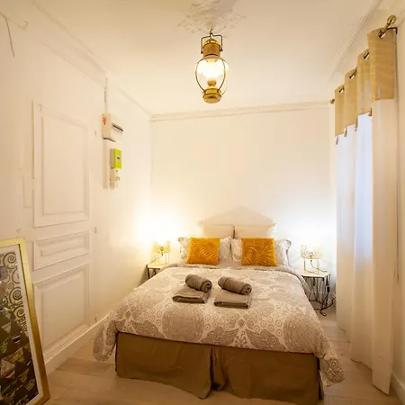 Wonderful Typical Flat 3 Bedrooms / 6 Pax Daire