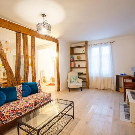 Wonderful Typical Flat 3 Bedrooms / 6 Pax * Paris
