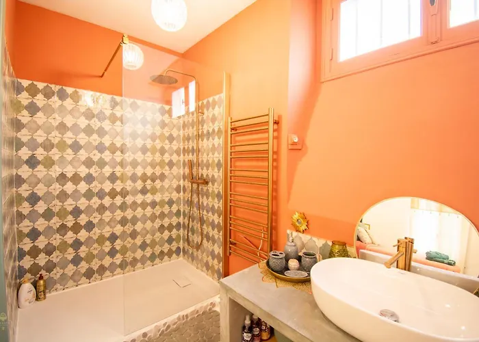 Appartamento Wonderful Typical Flat 3 Bedrooms / 6 Pax *