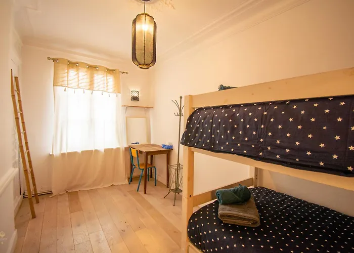 Wonderful Typical Flat 3 Bedrooms / 6 Pax *