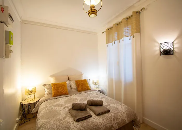 Appartamento Wonderful Typical Flat 3 Bedrooms / 6 Pax *