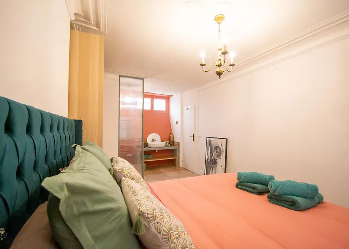Appartamento Wonderful Typical Flat 3 Bedrooms / 6 Pax *